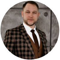 Илья Максименко